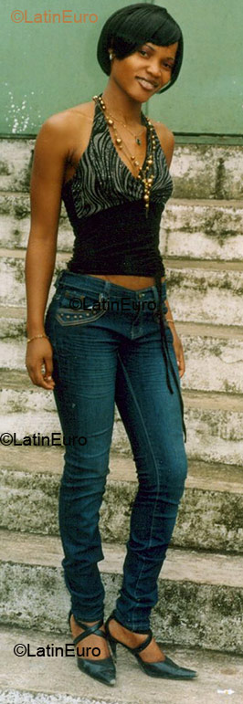 Date this passionate Any Country girl Gyslaine from  A9508