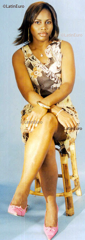 Date this delightful Any Country girl Yvette from  A9527