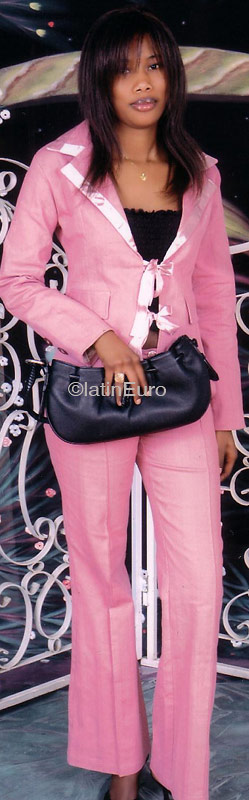 Date this sensual Any Country girl Maiga from  A9680