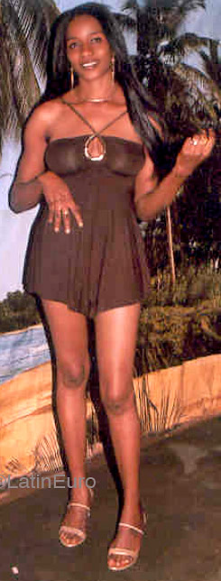 Date this tall Any Country girl Aicha from  A9681