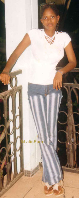 Date this voluptuous Any Country girl Bintou from  A9771