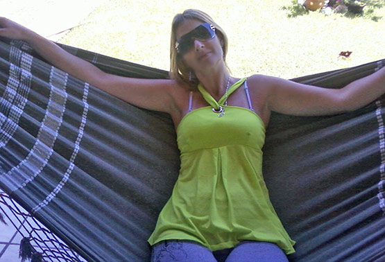 Date this happy Brazil girl Juliana from Blumenau BR3763