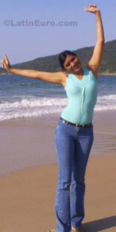 Date this beautiful Brazil girl Eliney from Sao Jose BR3764