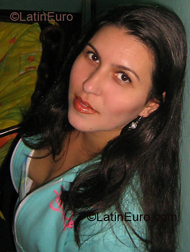 Date this nice looking Brazil girl Andreia from PORTO ALEGRE B3142
