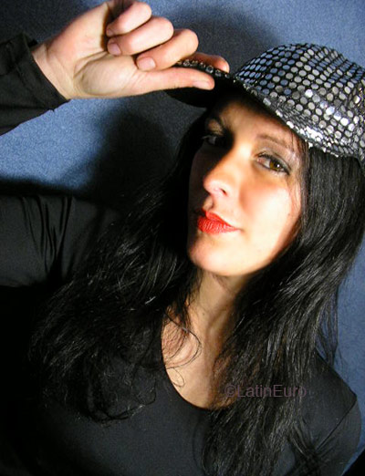 Date this exotic Brazil girl Luciana from PORTO ALEGRE B4247