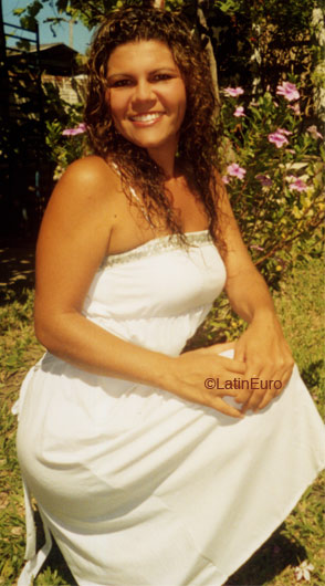 Date this nice looking Brazil girl Georgia from PORTO ALEGRE B5181