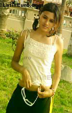 Date this attractive Peru girl Claudia from Lima N-1016