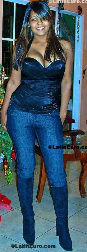 Date this stunning Any Country girl Rosa from Santo Domingo N-1145