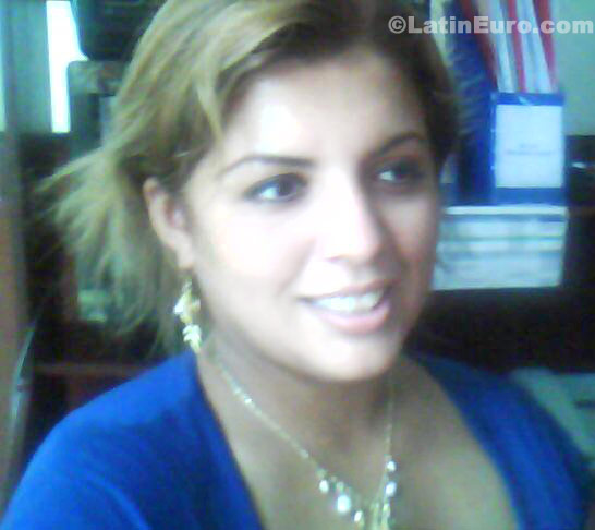 Date this foxy Peru girl Evelyn from Lima N-1217