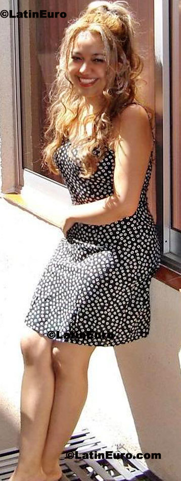 Date this good-looking Mexico girl Lizeth from Mexico City N-1326