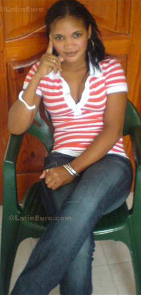 Date this funny Any Country girl Marlenis from Santiago N-1374