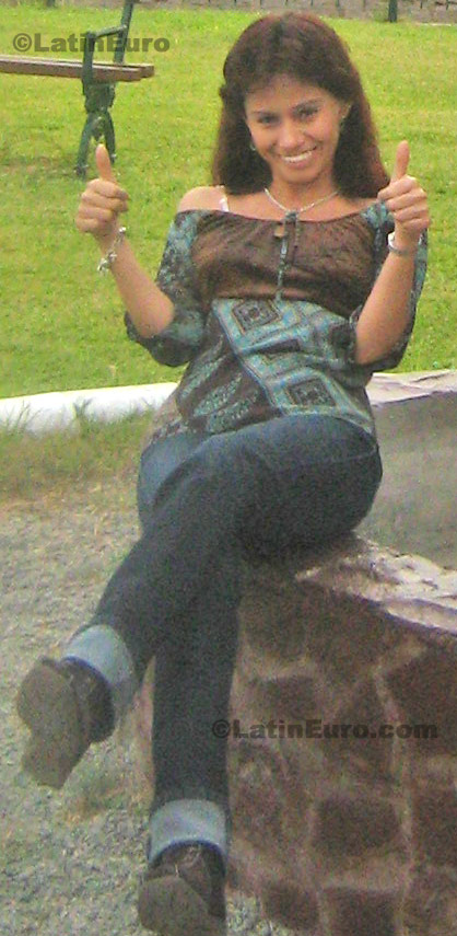 Date this lovely Peru girl Blanca from Callao N-1408