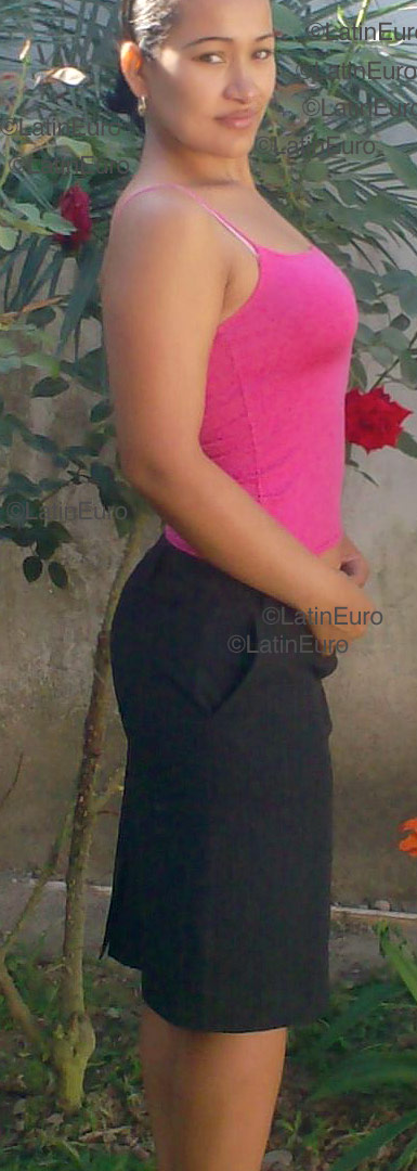 Date this gorgeous Honduras girl Sandra from Comayagua N-236