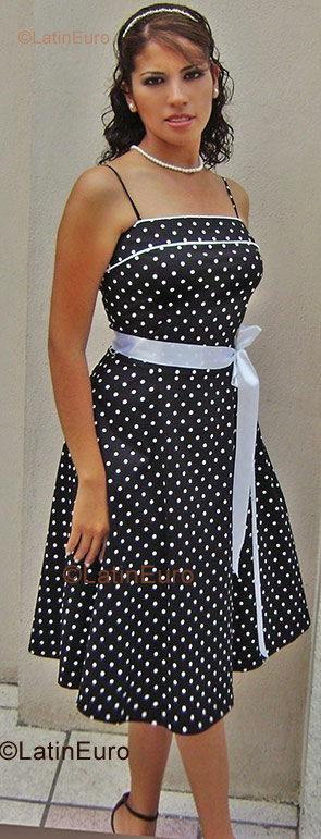 Date this fun Any Country girl Yolanda from  N-317