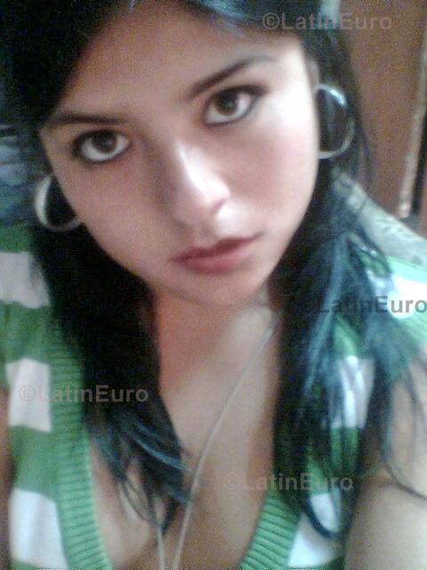 Date this good-looking Peru girl Maria from Lima N-433