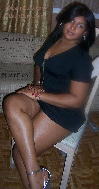 Date this hard body Any Country girl Santi from Danbury N-44