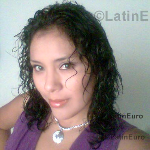 Date this good-looking Peru girl Rosa from Lima N-486