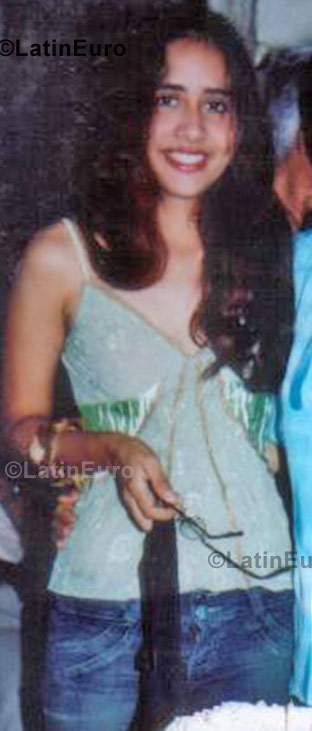 Date this cute Peru girl Mary from Tarapoto N-725