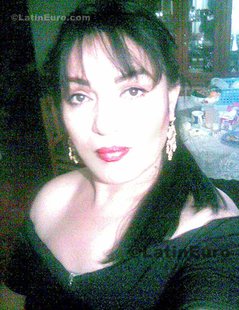 Date this charming Any Country girl Mary from Durango N-814