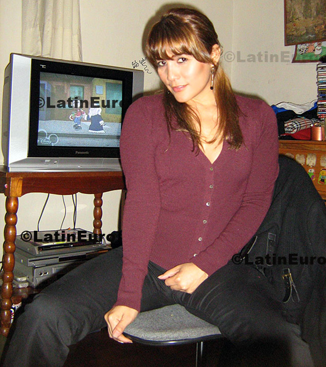 Date this gorgeous Any Country girl Pamela from Lima N-894