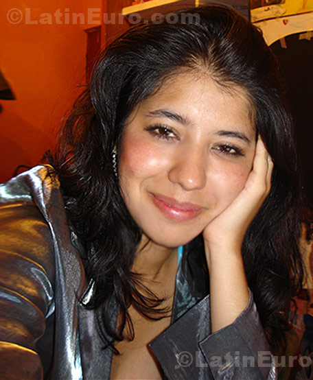 Date this good-looking Mexico girl Luiza from Cuernavaca N-944