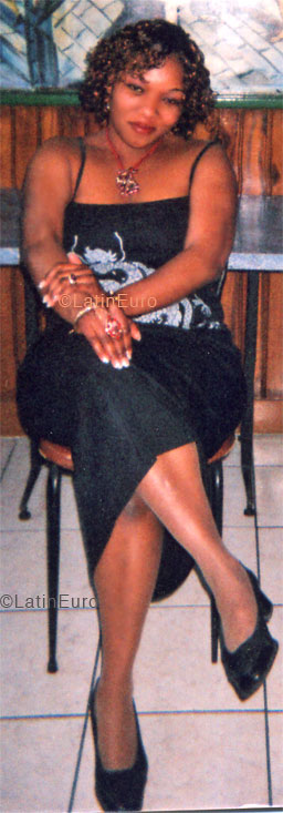 Date this sensual France girl Sylvie from  N1015