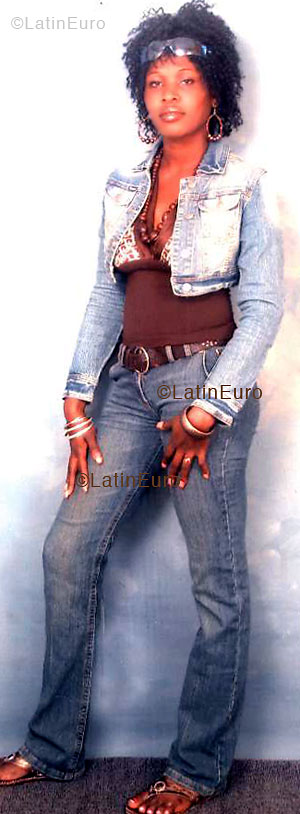 Date this charming Jamaica girl Dealene from  N1019