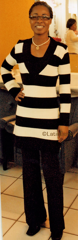 Date this happy France girl Marie from  N1032