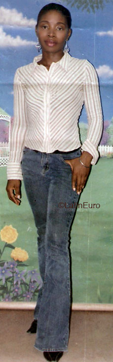 Date this hard body Honduras girl Georgina from San Pedro Sula N1379