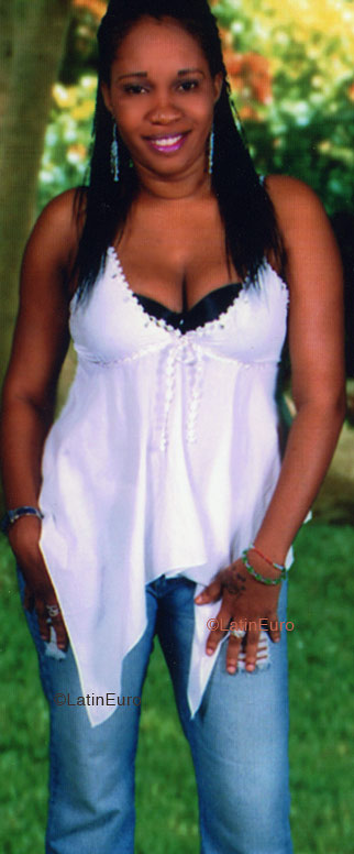 Date this charming Jamaica girl Michelle from Kingston N1418