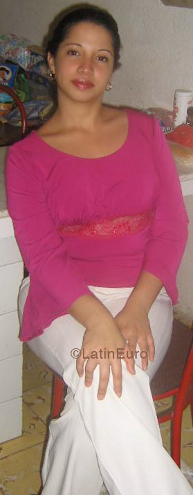 Date this tall Panama girl Yariela from  N1461