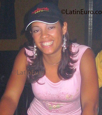 Date this sensual Dominican Republic girl Susan from Punta Cana N204