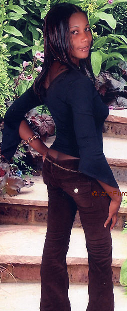 Date this delightful Jamaica girl Shelly from  N2053