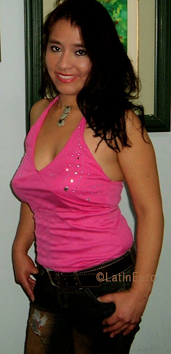 Date this pretty Peru girl Monica from Ica N2195