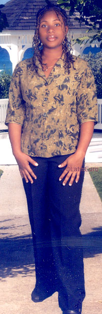 Date this lovely Jamaica girl Nasheewi from Kingston N2288