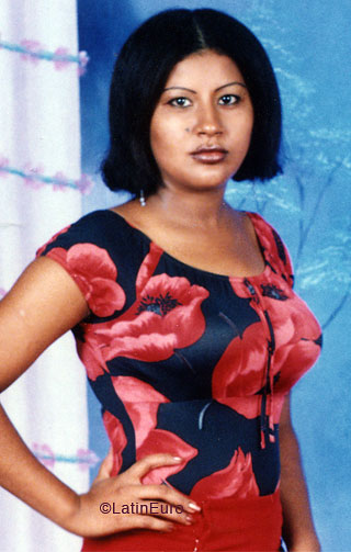 Date this gorgeous Honduras girl Sandra from La Ceiba N2361