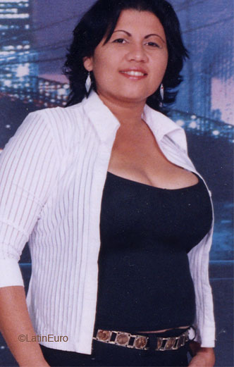 Date this cute Honduras girl Silvia from La Ceiba N2403