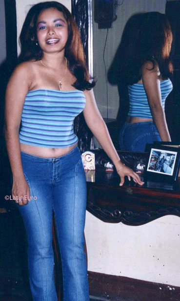 Date this voluptuous Any Country girl Aniezka from  N2966