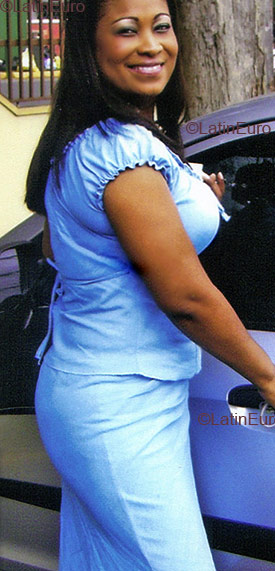 Date this beautiful Panama girl Lencia from  N313