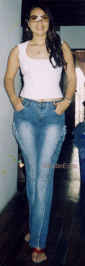 Date this tall Panama girl Daniela from  N3313