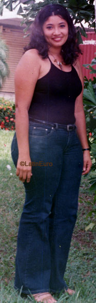 Date this attractive Honduras girl Dania from  N3459