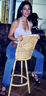 Date this nice looking Honduras girl Rocio from  N3470