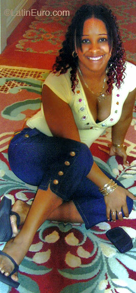 Date this tall Panama girl Kathia from  N356