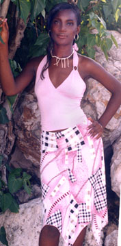 Date this voluptuous Jamaica girl Raschel from Montego Bay N3571