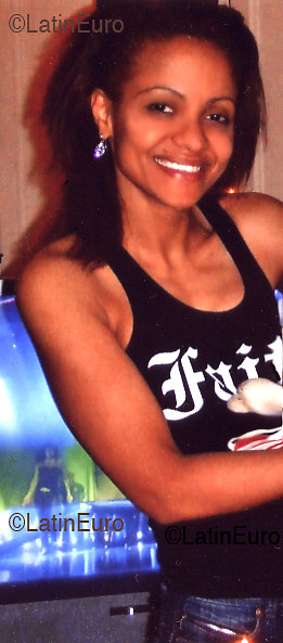 Date this stunning France girl Juliette from  N573