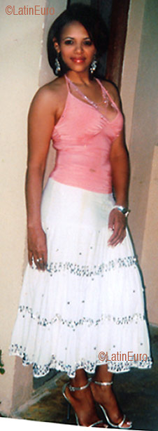 Date this hot Any Country girl Raysa from  N644