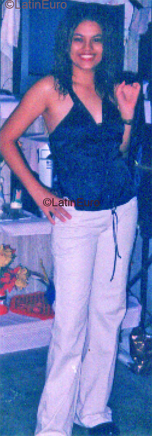 Date this voluptuous Honduras girl Doriana from La Ceiba N713