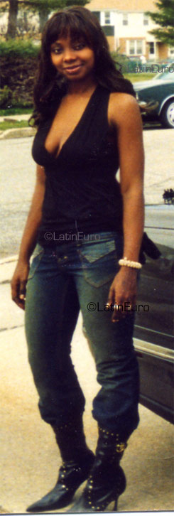 Date this cute United States girl Nathalie from Cledmenton N929