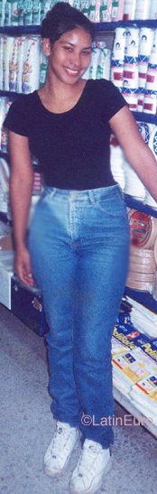 Date this attractive Honduras girl Karla from La Ceiba N3794