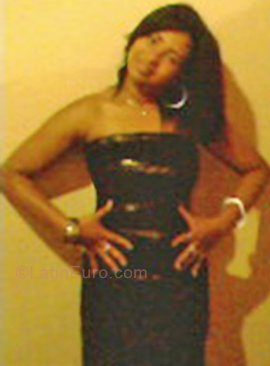 Date this hot Dominican Republic girl Yessika from Barahona DO167